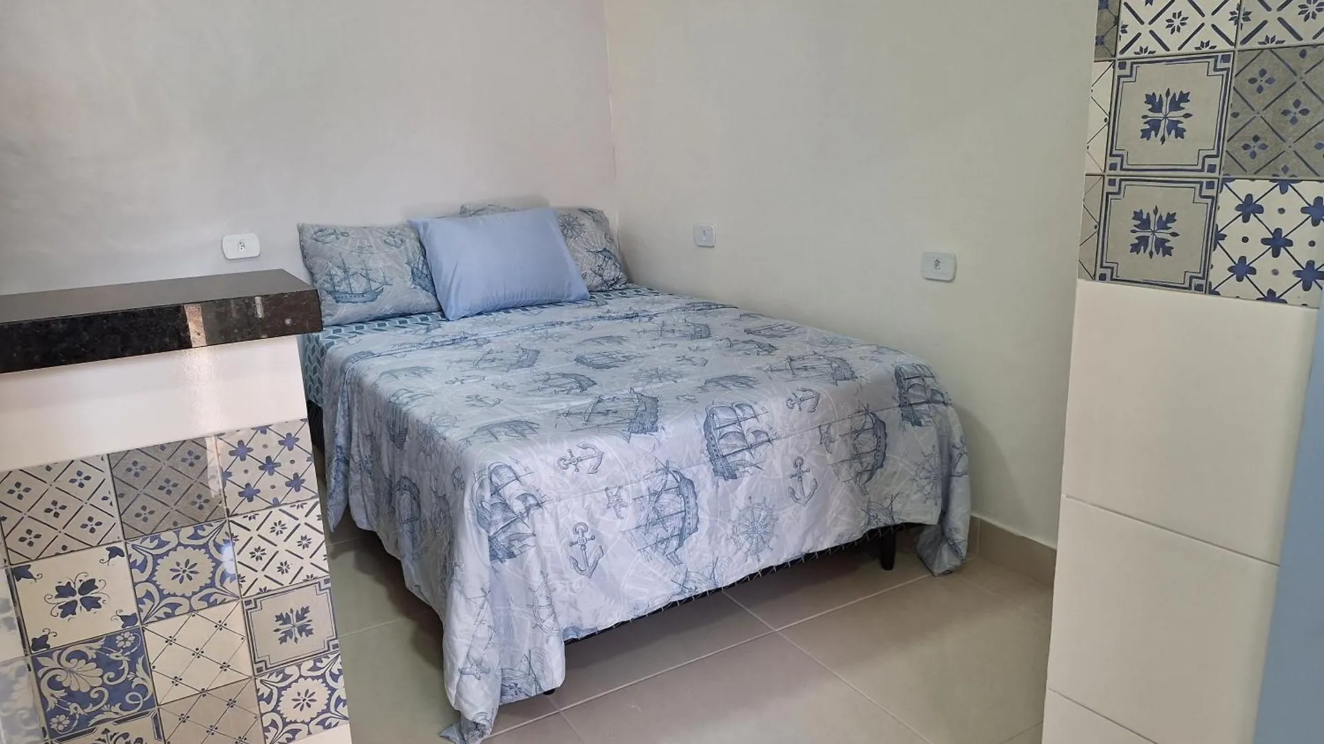 Kitinetes Cabo Frio Apartment 0*,